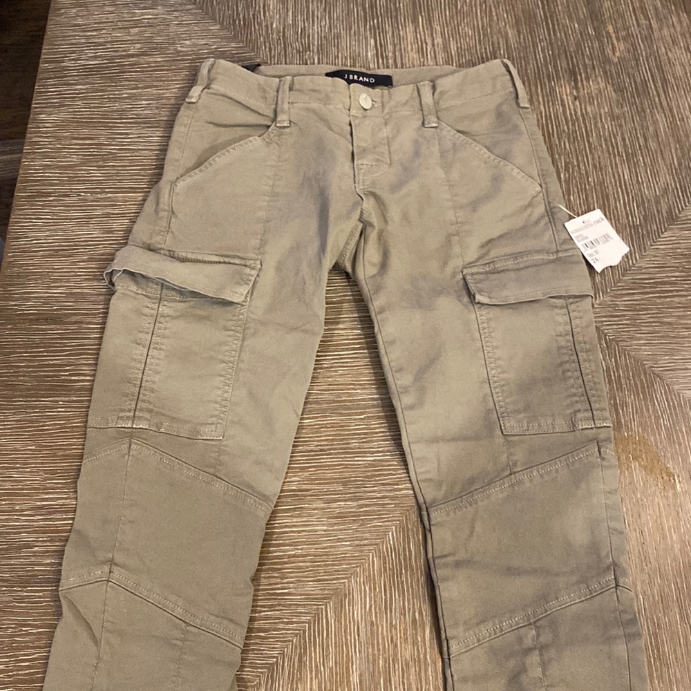 J Brand Size 24 Olive Green Cargos NWT